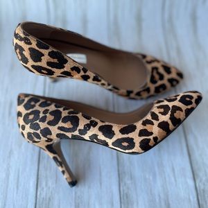 Leopard pumps!!!